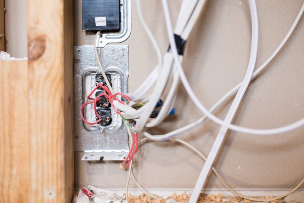 Mariage de l'ancien et du moderne : refaire l'électricité de votre maison de ville à Rennes