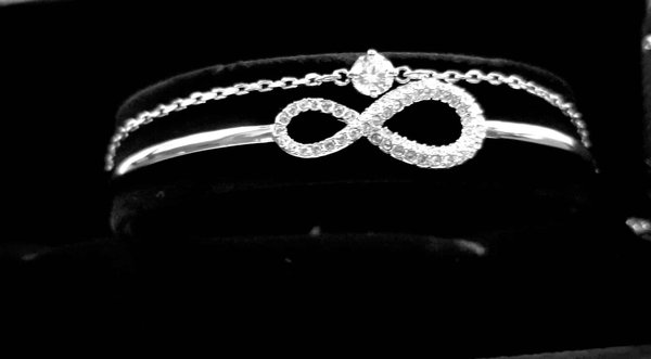 Bracelet de luxe : Un cadeau symbolique pour les occasions uniques ?